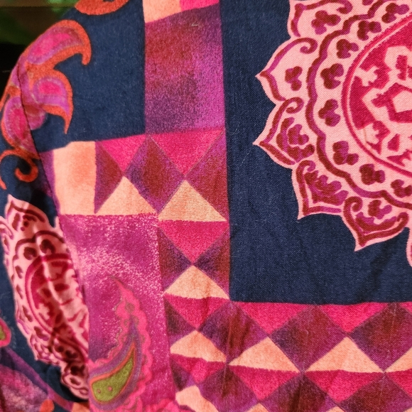 VINTAGE Bold Print Button Up Top Size 12 - Picture 7 of 11